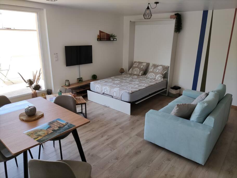 La Terrasse Des Bons Jours Apartment Charleville-Mezieres Bagian luar foto